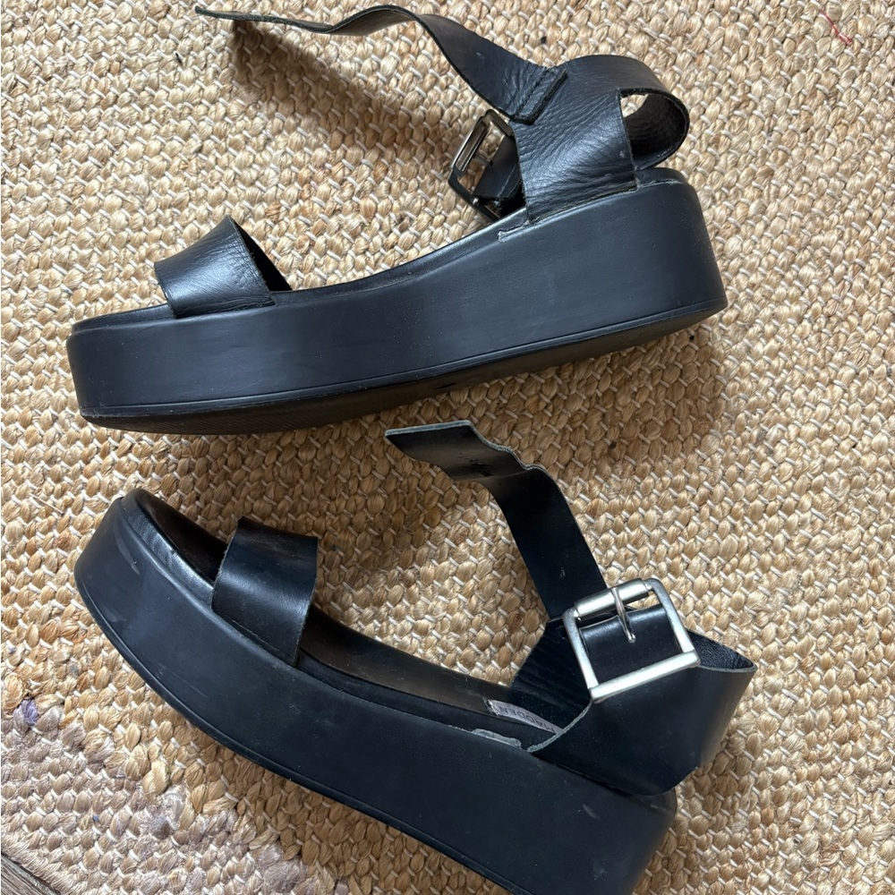 Steve Madden Black Platform Sandals